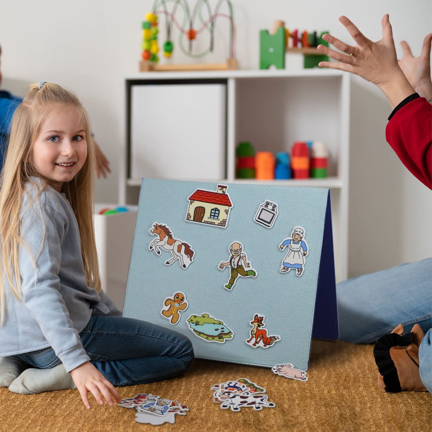 Foldable Felt Board for Toddlers 22 x 13